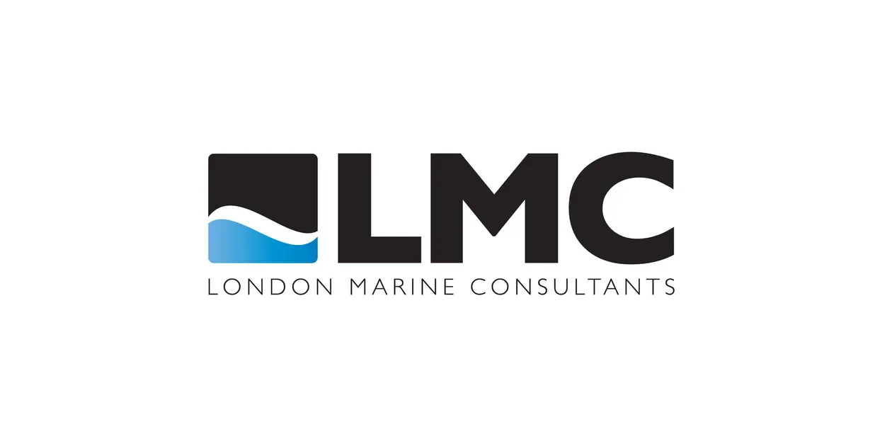 London Marine Consultants ordmärke: bokstäverna LMC med en blå vågsymbol och företagsnamnet under